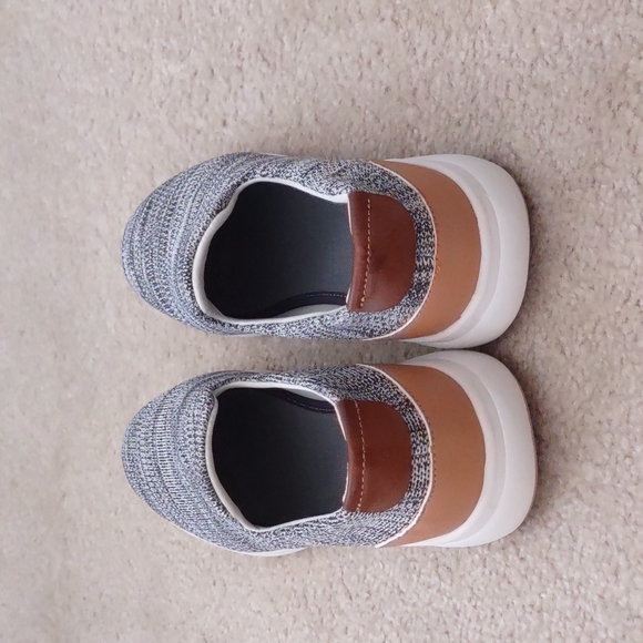 Steve Madden Thistl Slip On Shoes main image 5